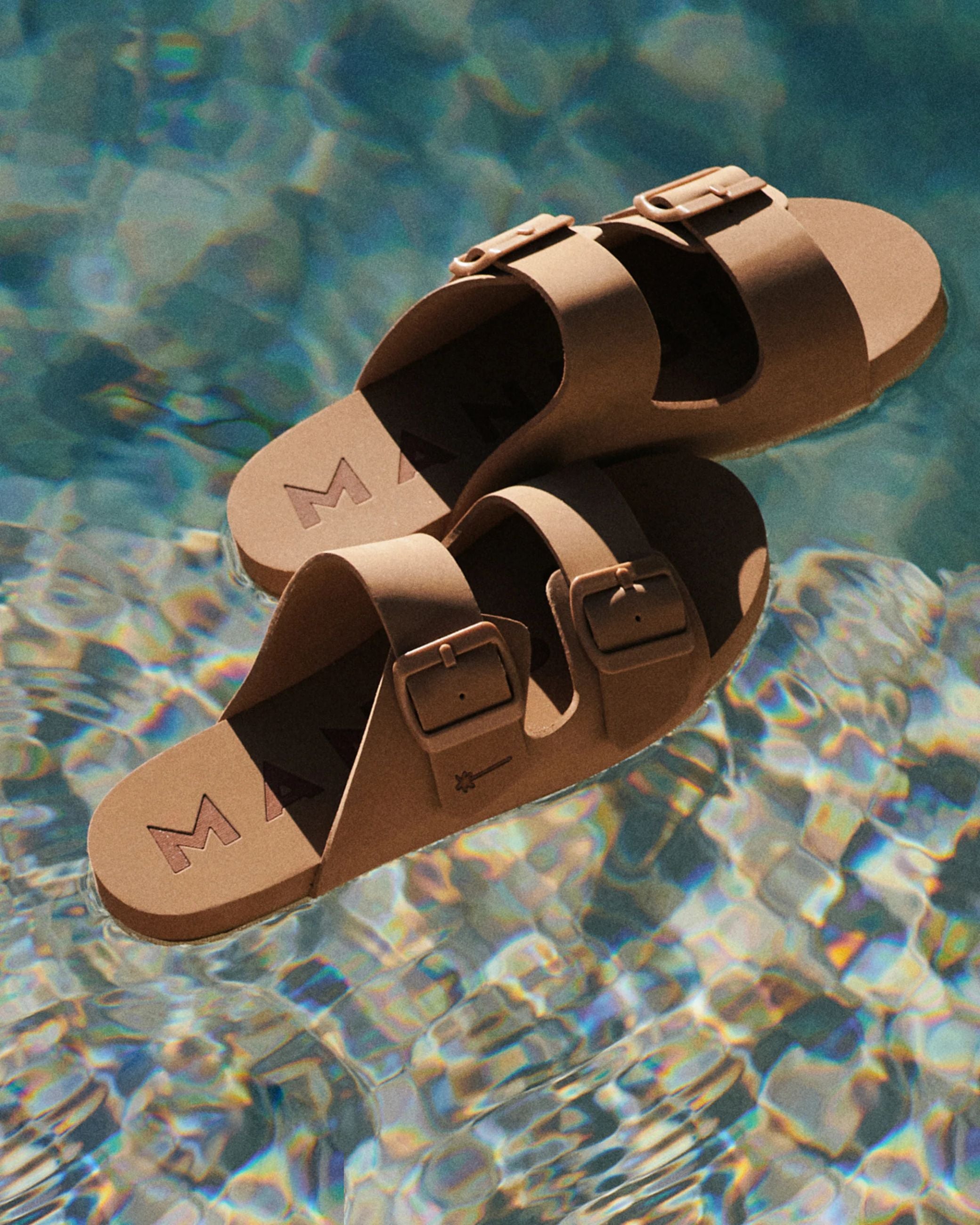 Sandali Nordic in Eva Honolulu